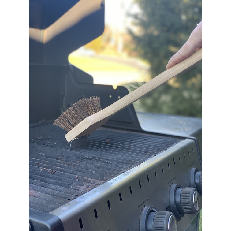 Weber grill outlet scraper